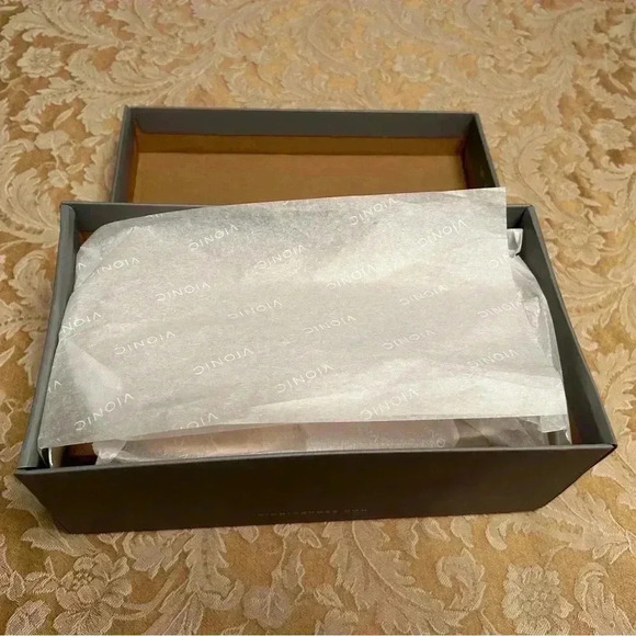 6.5 VIONIC Rose Gold Spark Caroll Metallic Ballet Flats, Brand New In Box - Picture 9 of 11